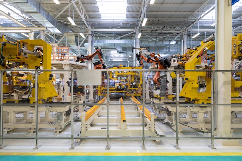 Smart Factory Platform for Industrial IoT and Real-Time Operations